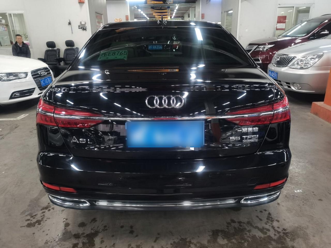 奥迪A6L 2019款 55 TFSI quattro 旗舰致雅型