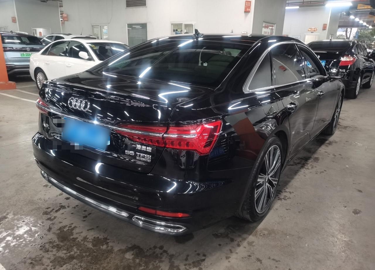 奥迪A6L 2019款 55 TFSI quattro 旗舰致雅型