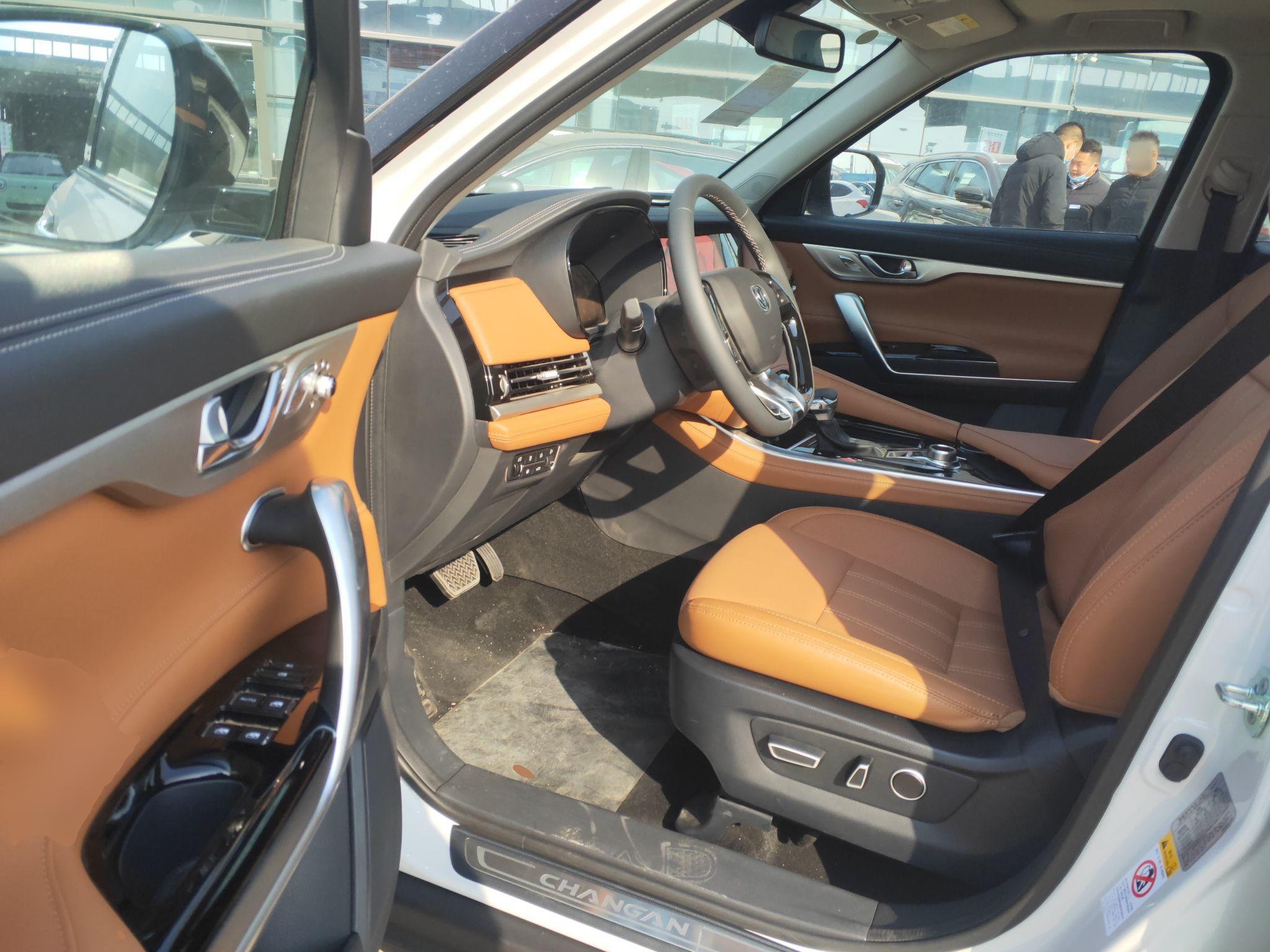 长安CS95 2021款 2.0T 两驱豪华型