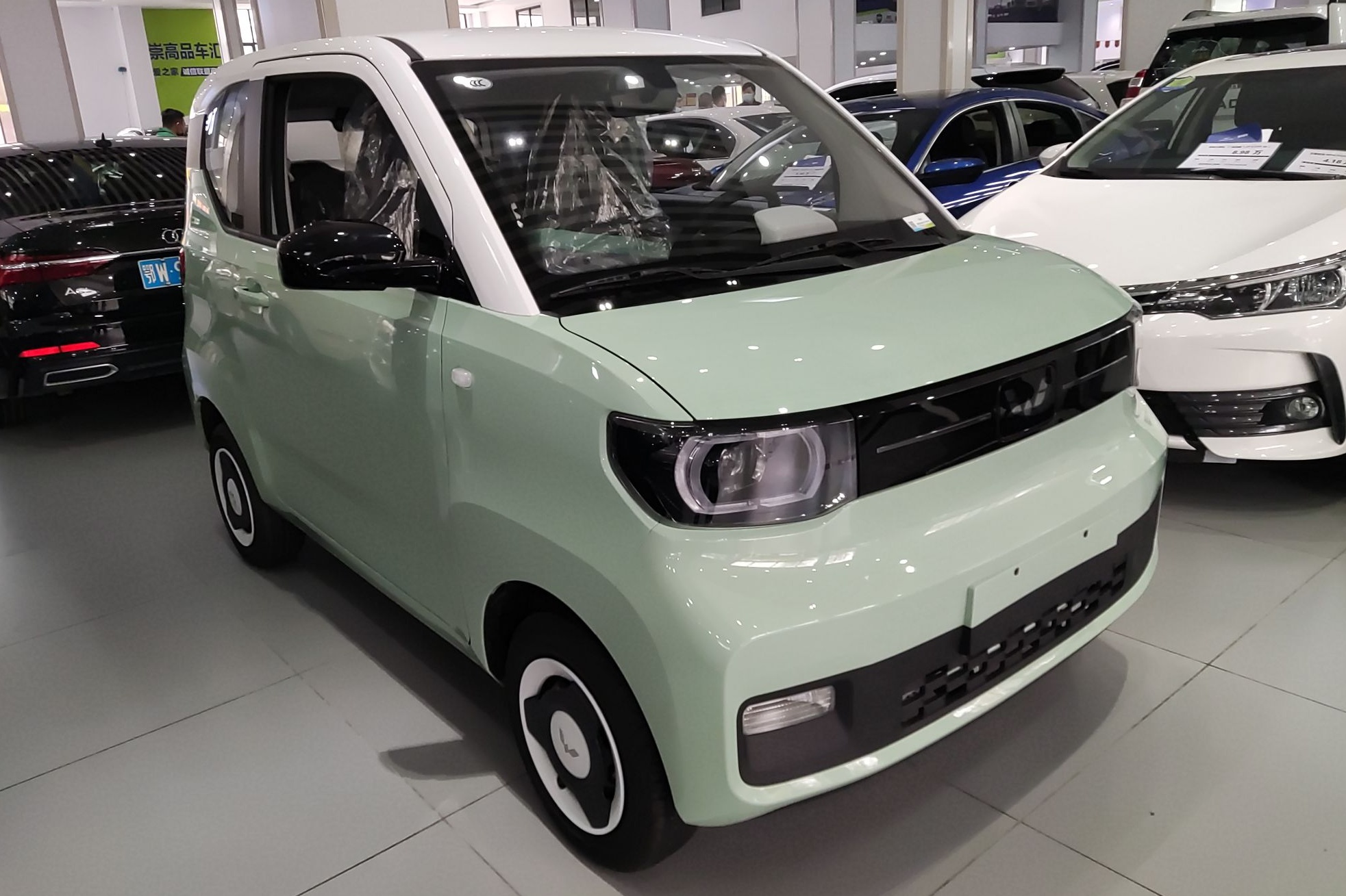 五菱汽车 宏光MINI EV 2022款 马卡龙时尚款 磷酸铁锂