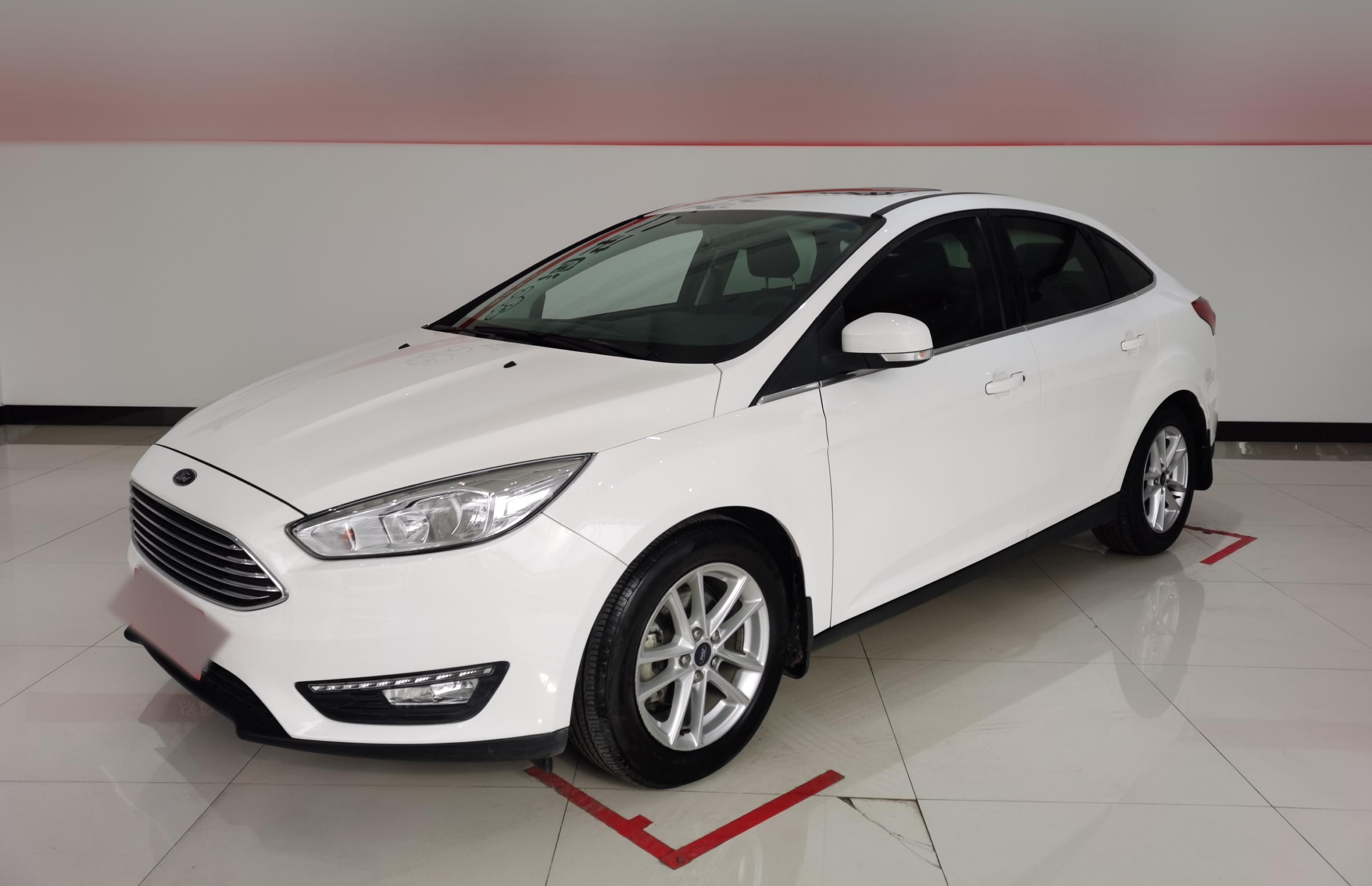 福特 福克斯 2017款 三厢 EcoBoost 180 自动精英型