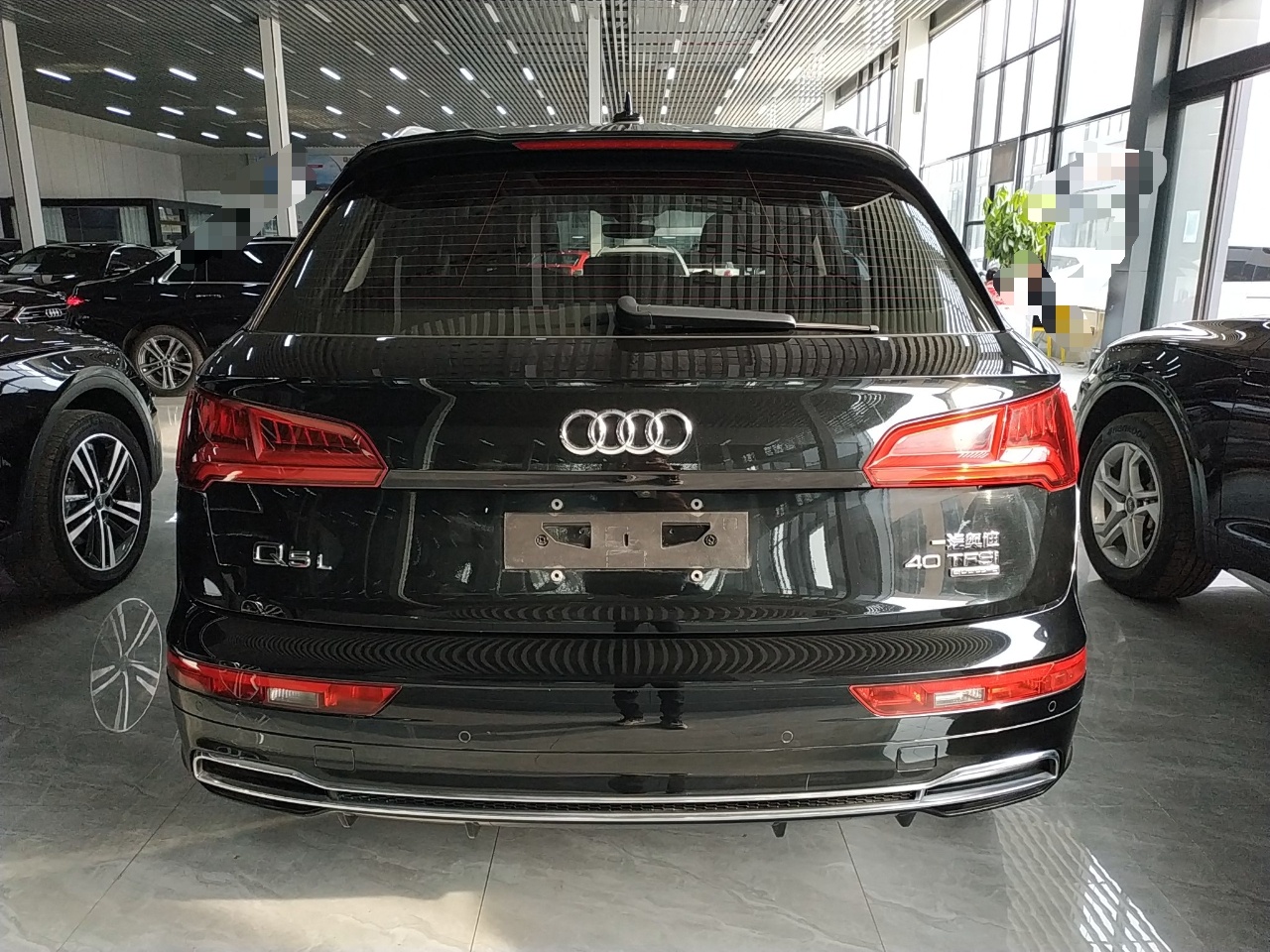 奥迪Q5L 2020款 40 TFSI 荣享时尚型