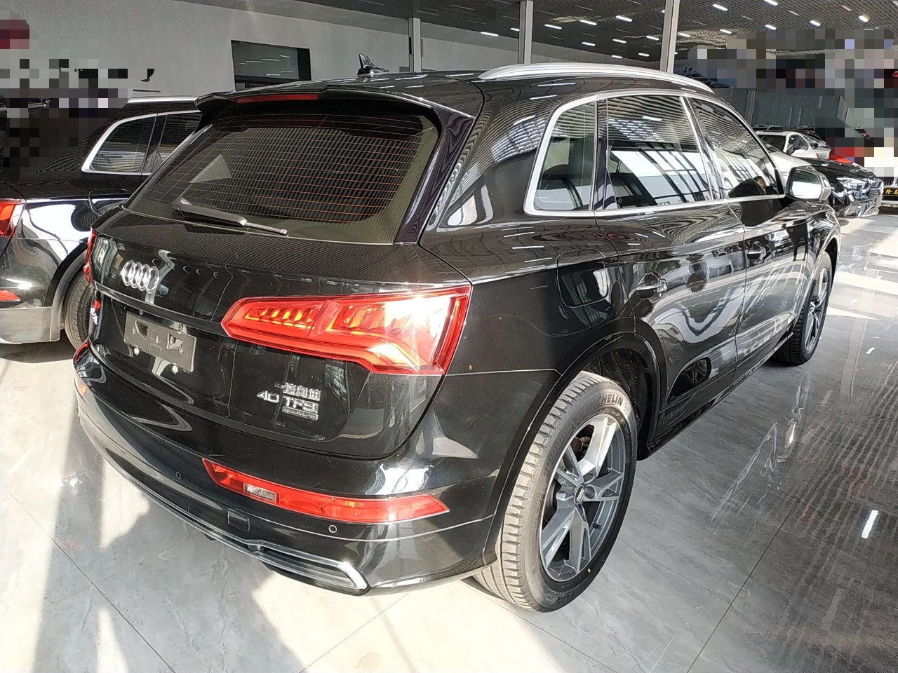 奥迪Q5L 2020款 40 TFSI 荣享时尚型