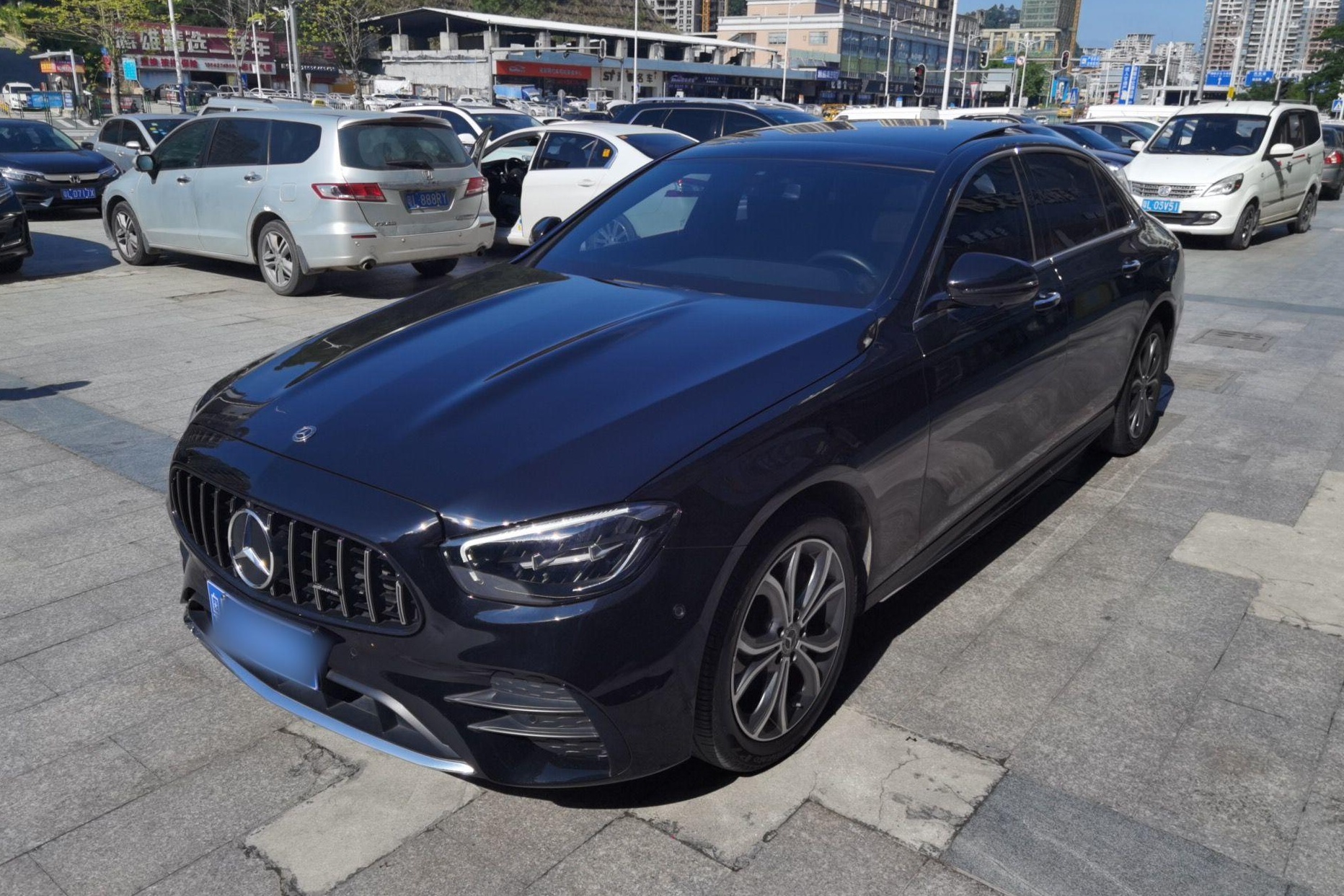 奔驰E级 2021款 E 300 L 运动时尚型