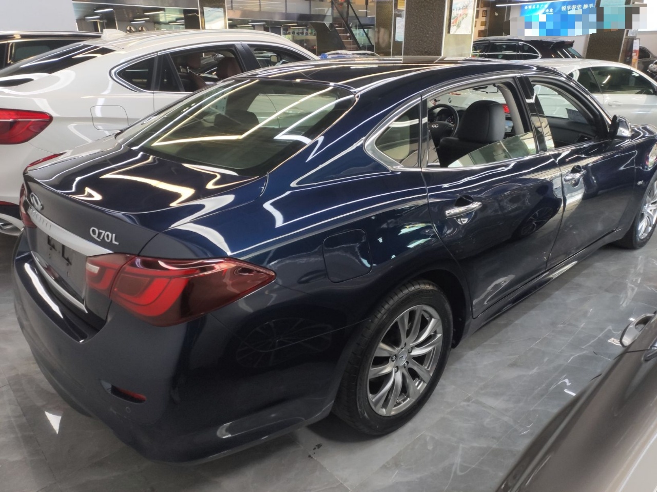 英菲尼迪Q70L 2019款 Q70L 2.0T 精英版(进口)