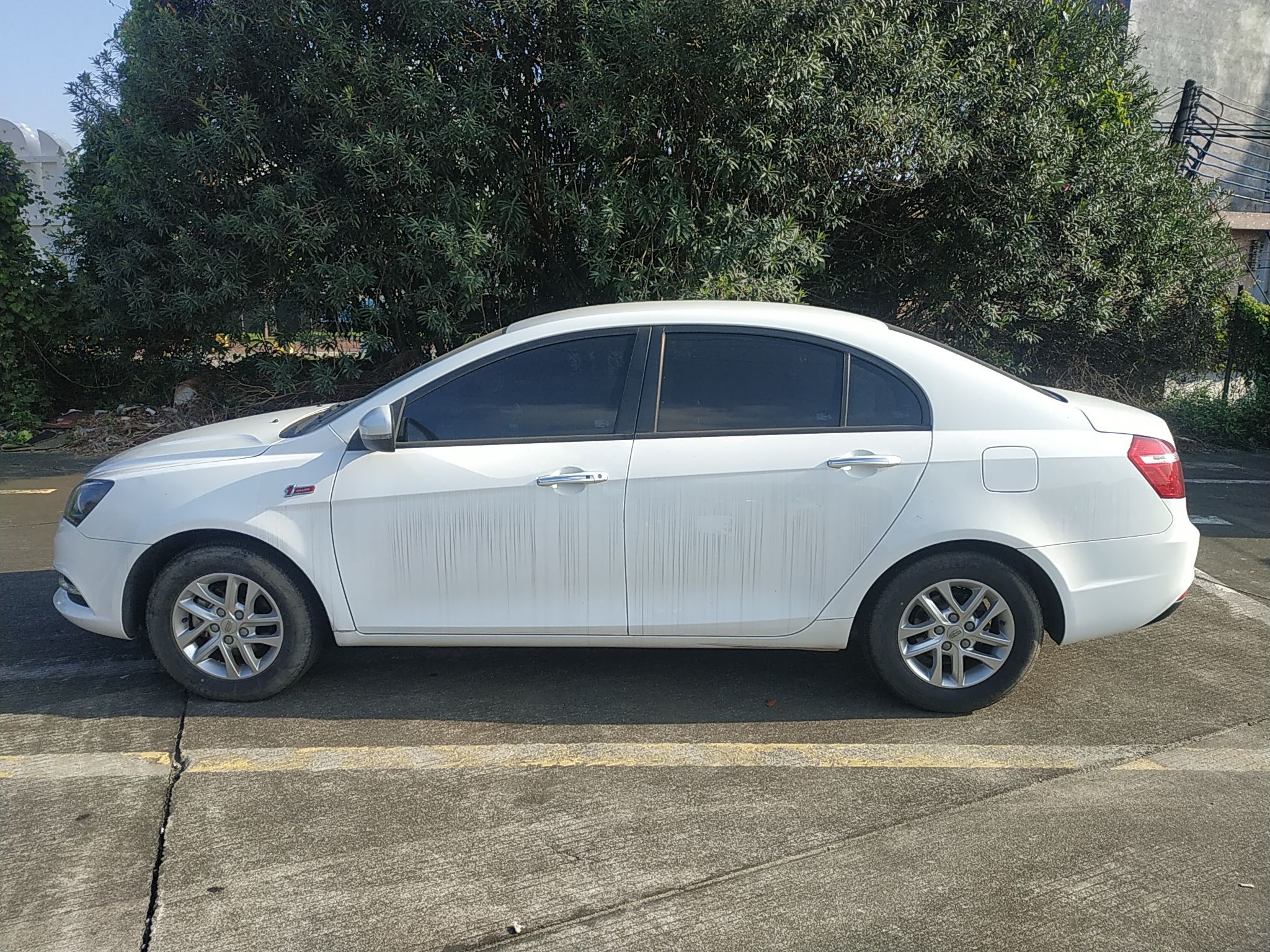 吉利汽车 帝豪 2017款 三厢百万款 1.5L 手动豪华型