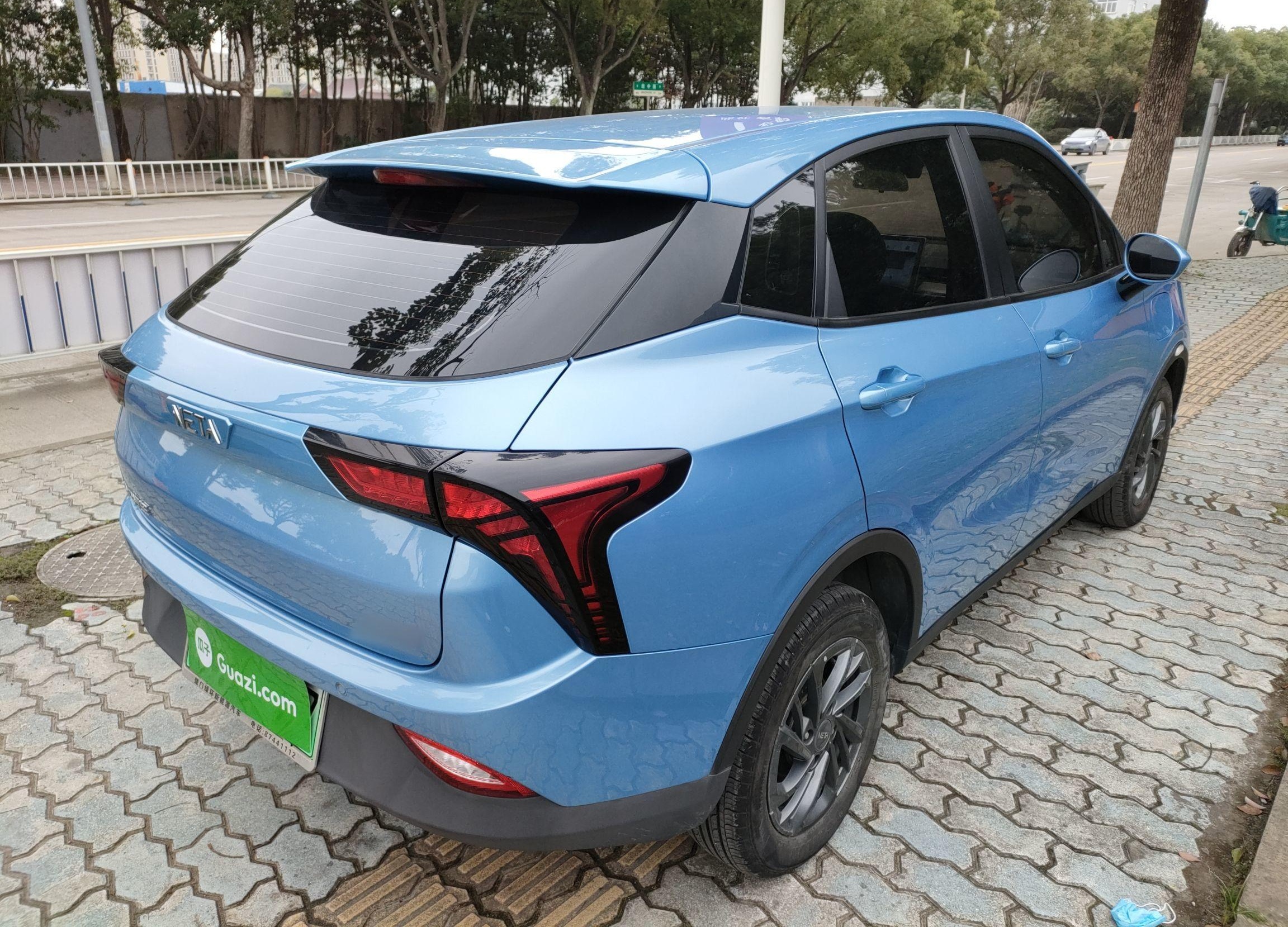 哪吒汽车 哪吒V 2021款 标准续航娱乐版