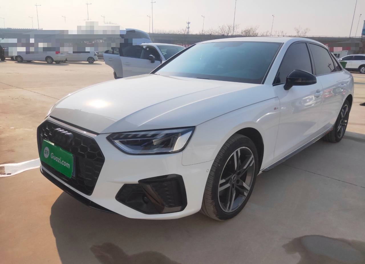 奥迪A4L 2022款 40 TFSI 豪华动感型