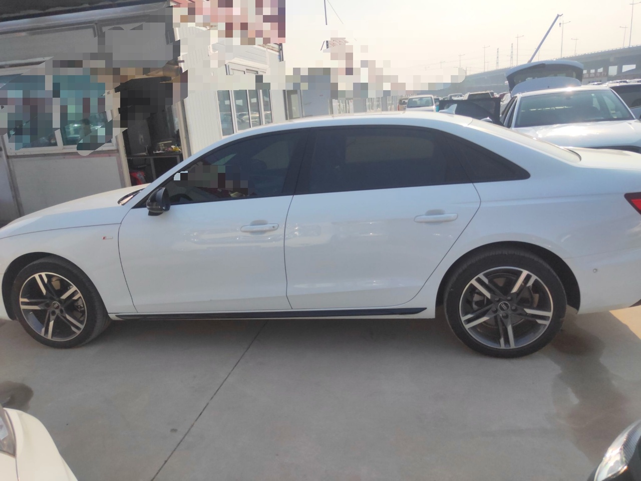 奥迪A4L 2022款 40 TFSI 豪华动感型