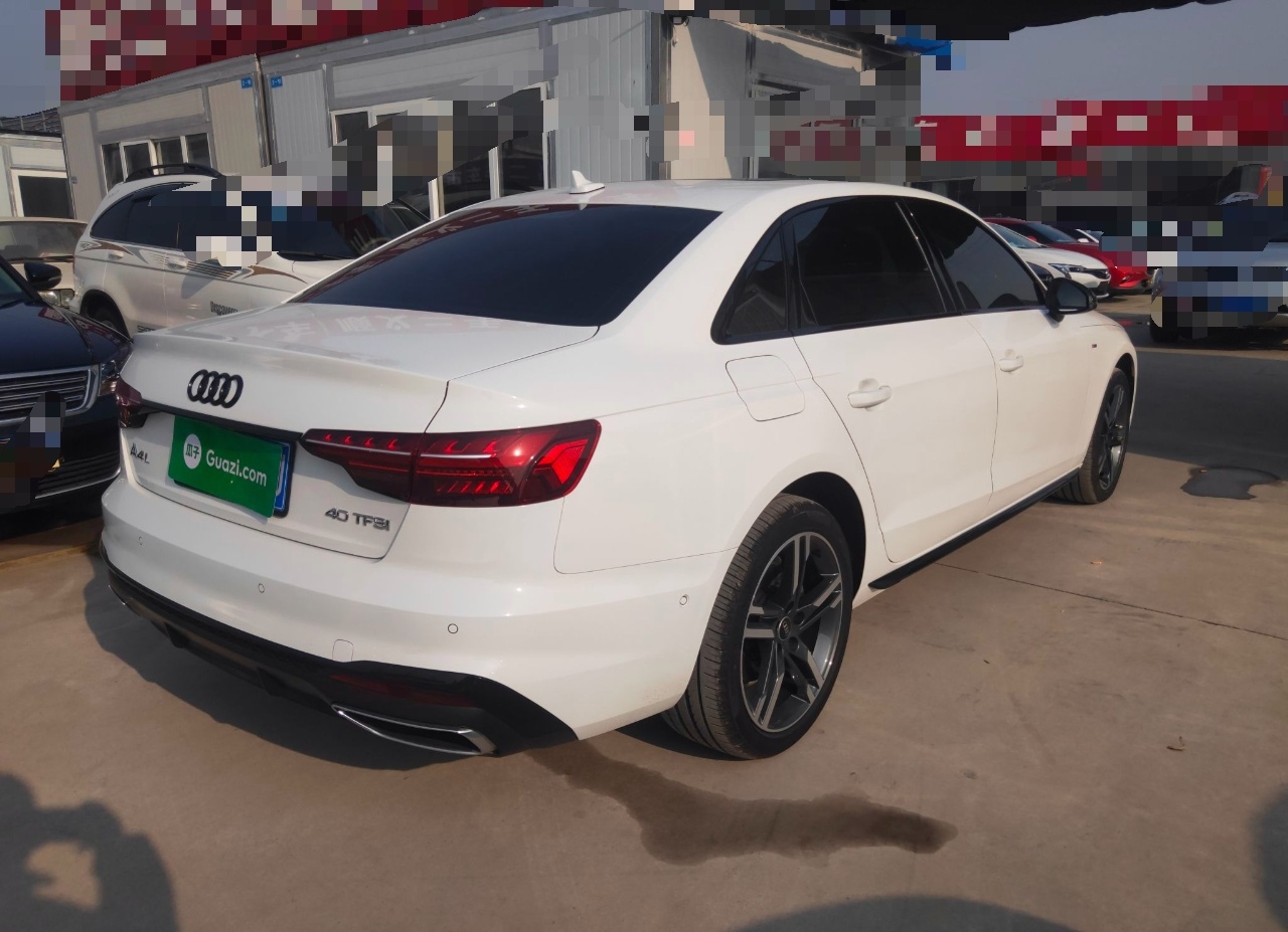 奥迪A4L 2022款 40 TFSI 豪华动感型