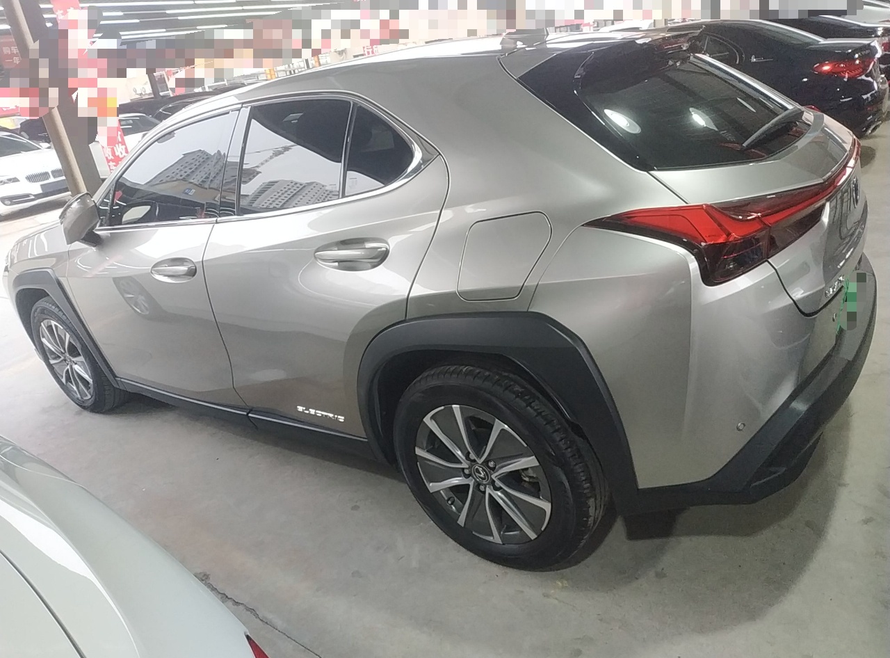 雷克萨斯UX新能源 2020款 300e 纯·享版