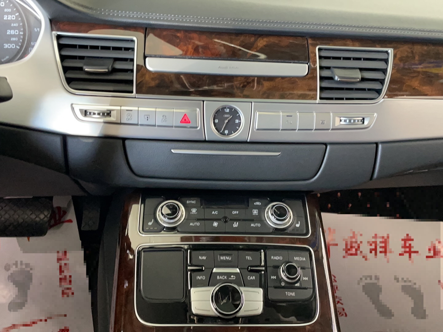 奥迪A8L 2016款 A8L 45 TFSI quattro舒适型(进口)