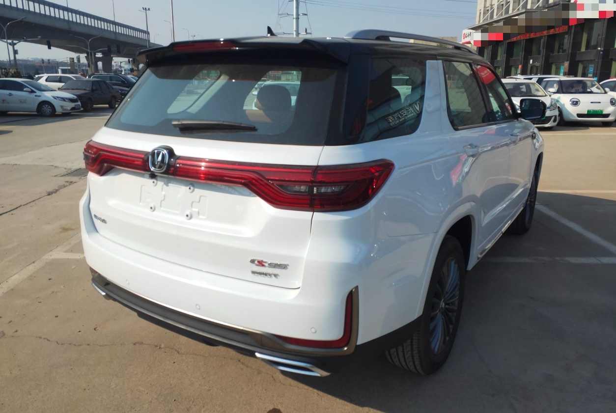 长安CS95 2021款 2.0T 两驱豪华型