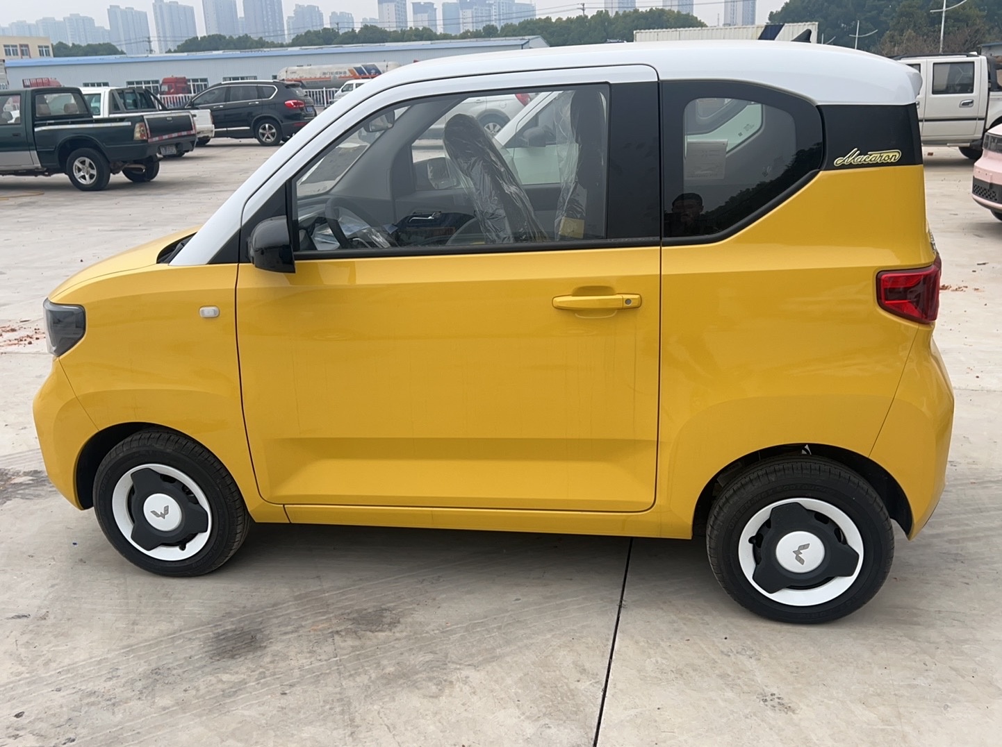 五菱汽车 宏光MINI EV 2022款 马卡龙时尚款 磷酸铁锂