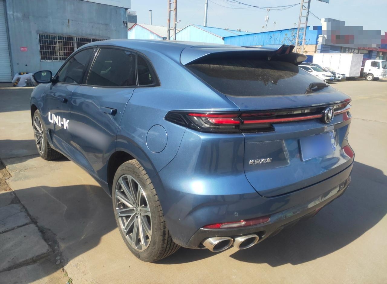 长安UNI-K 2021款 2.0T 全轮驱动尊贵型