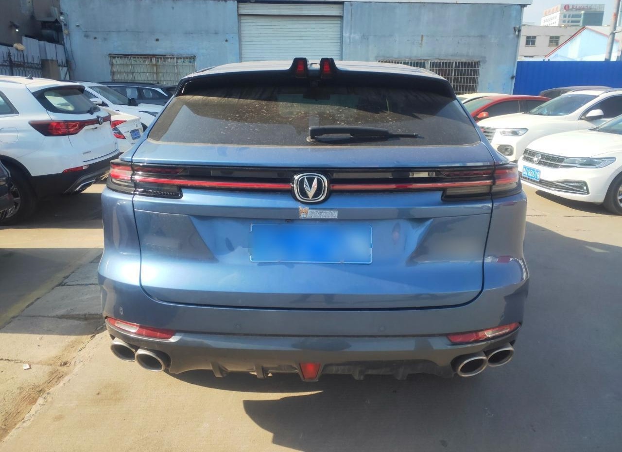 长安UNI-K 2021款 2.0T 全轮驱动尊贵型