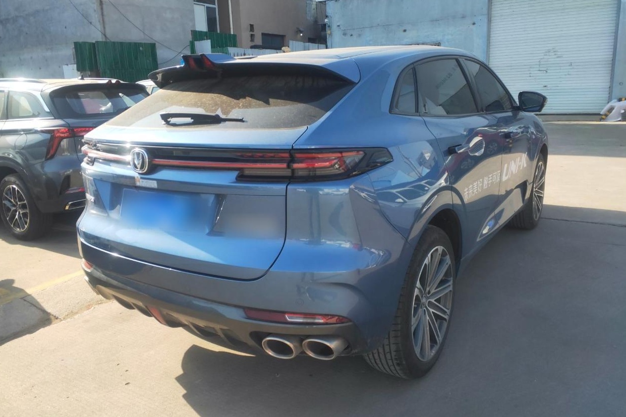 长安UNI-K 2021款 2.0T 全轮驱动尊贵型