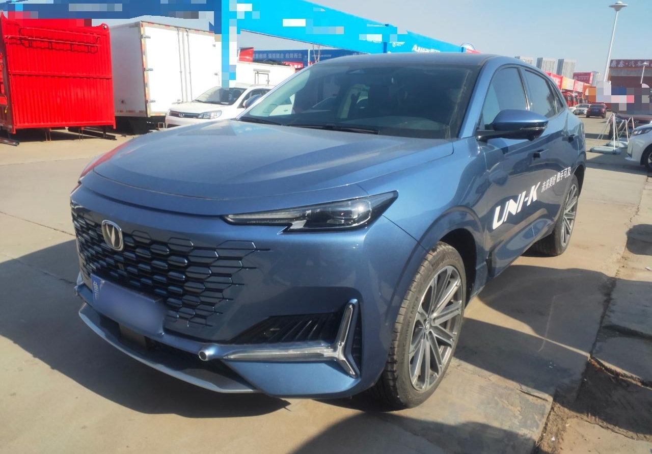 长安UNI-K 2021款 2.0T 全轮驱动尊贵型