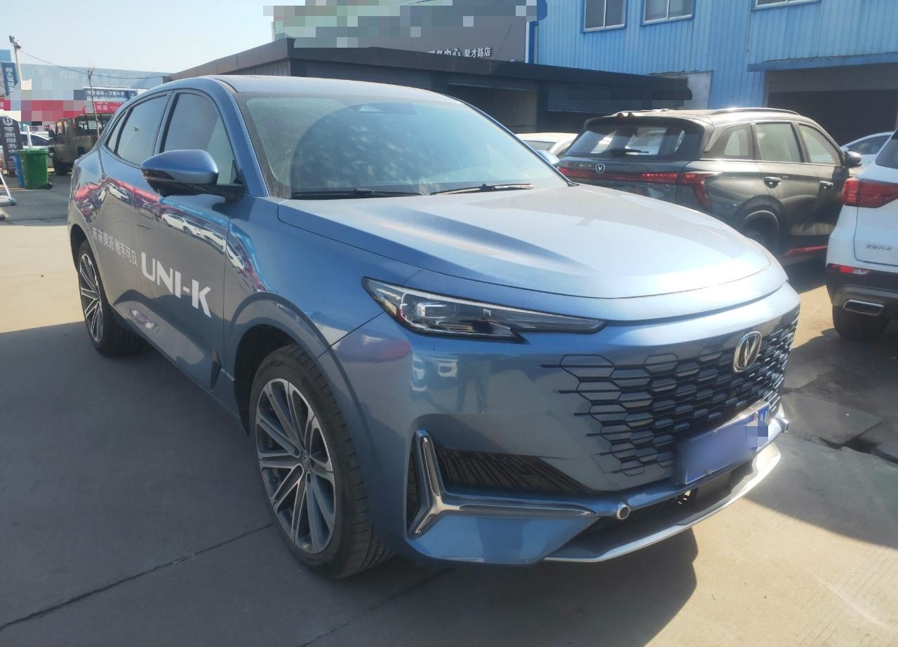 长安UNI-K 2021款 2.0T 全轮驱动尊贵型