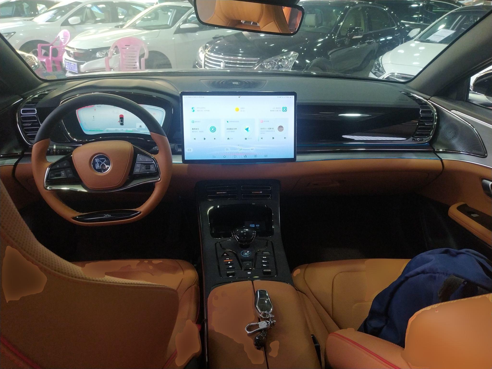 比亚迪 汉 2022款 DM-i 121KM 尊享型