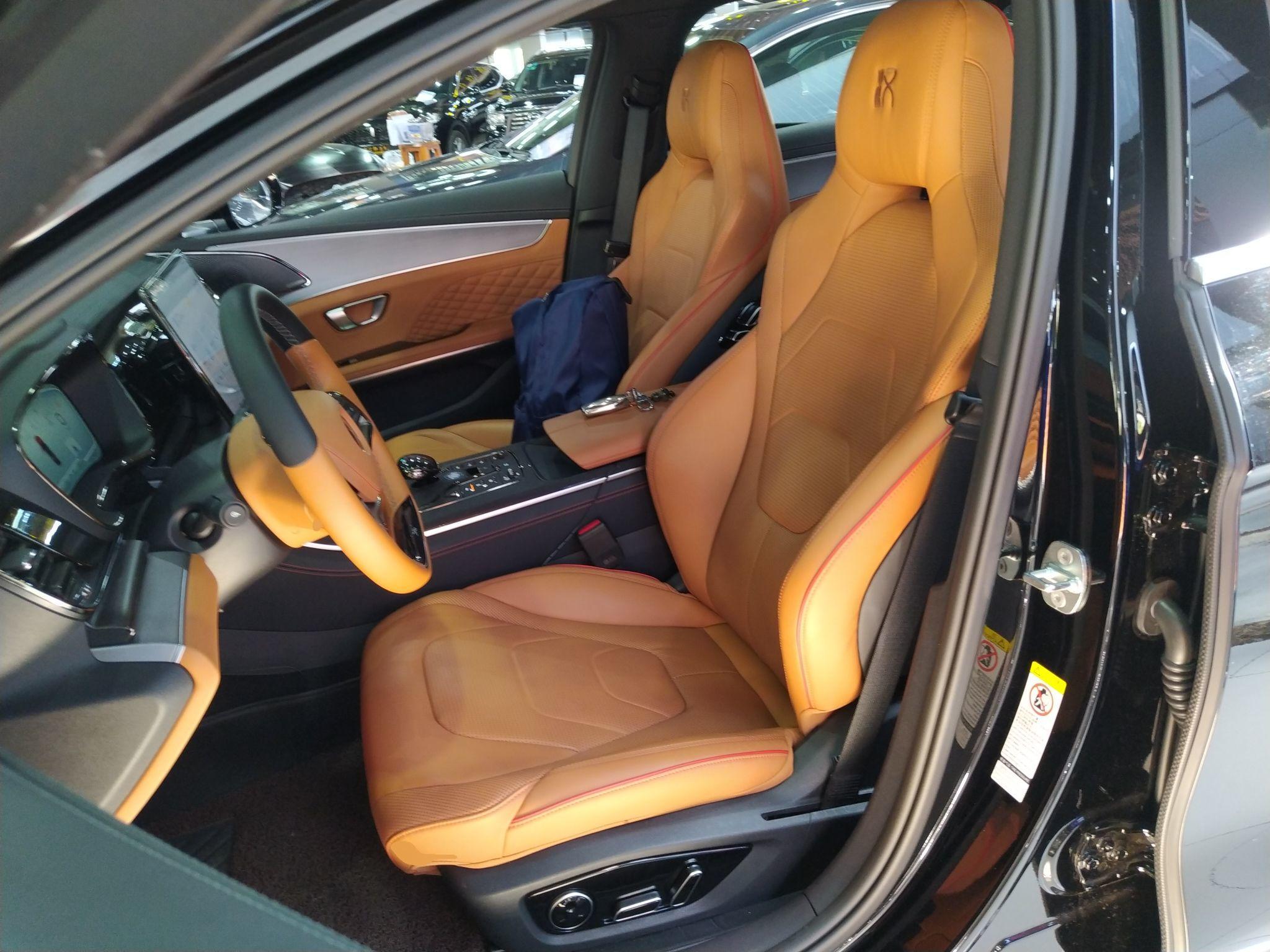 比亚迪 汉 2022款 DM-i 121KM 尊享型