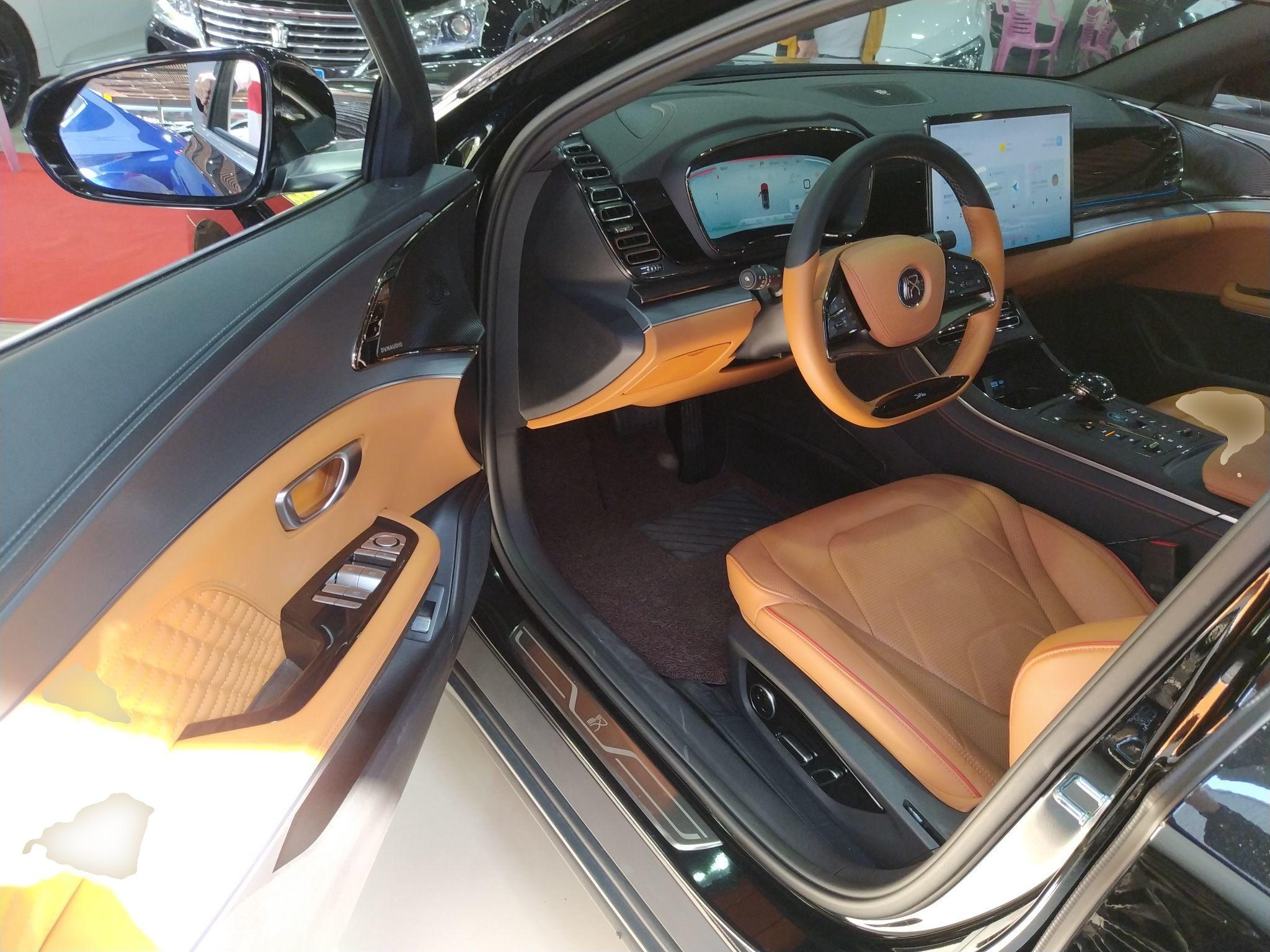 比亚迪 汉 2022款 DM-i 121KM 尊享型