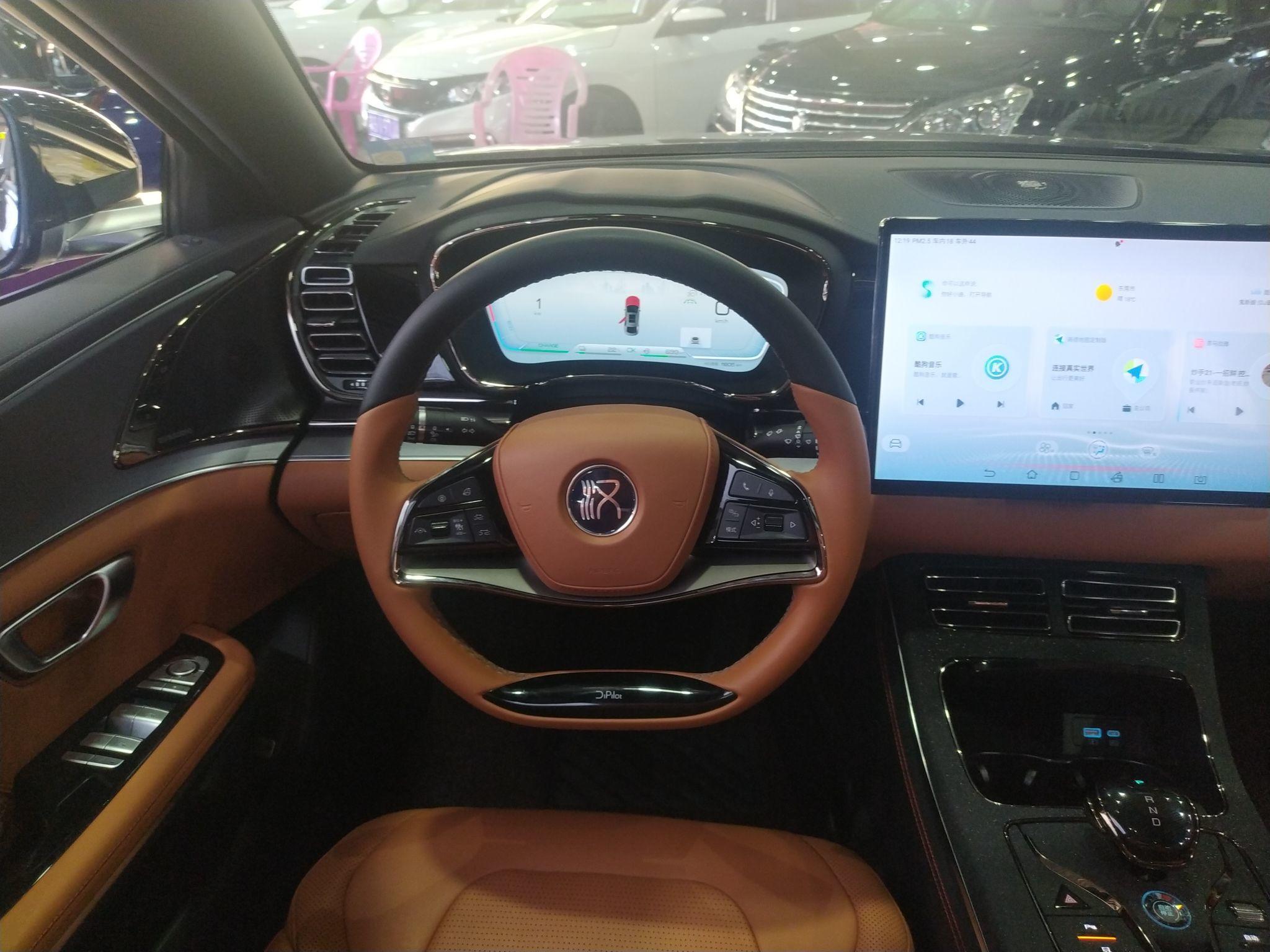 比亚迪 汉 2022款 DM-i 121KM 尊享型