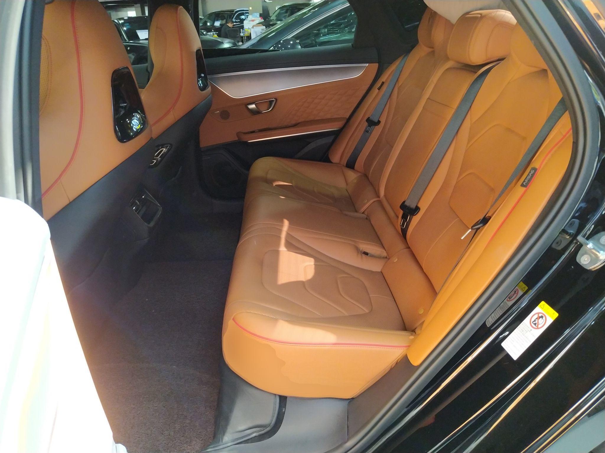 比亚迪 汉 2022款 DM-i 121KM 尊享型