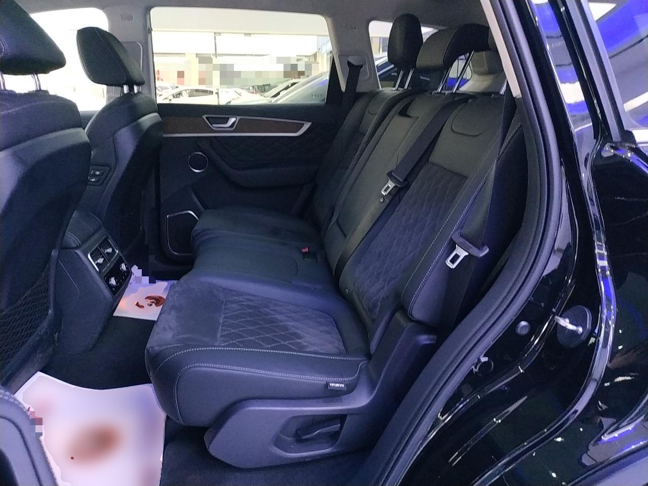 红旗HS7 2021款 2.0T 自动两驱智联旗畅版