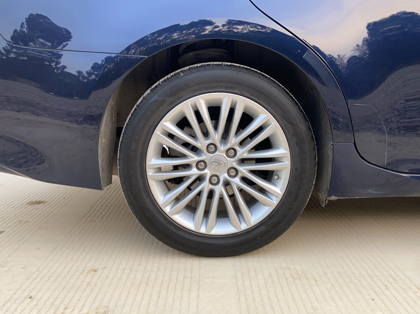 雷克萨斯ES 2015款 200 精英版