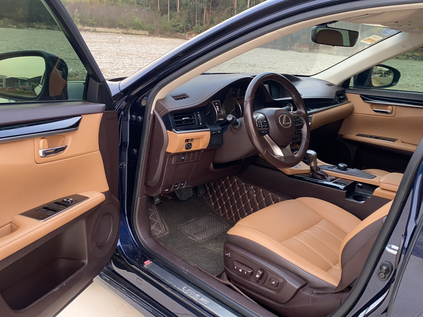 雷克萨斯ES 2015款 200 精英版