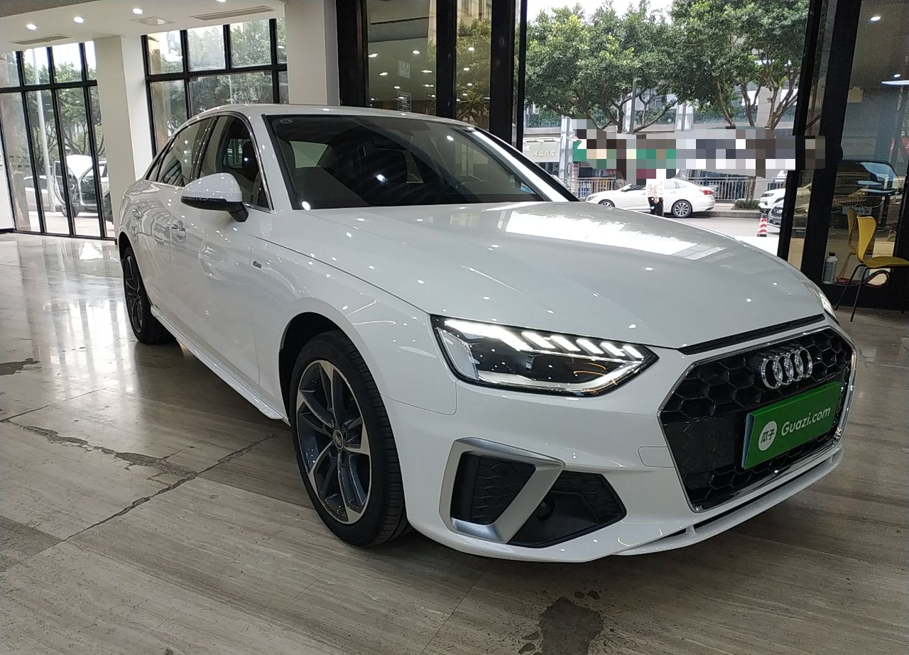 奥迪A4L 2022款 40 TFSI 时尚动感型