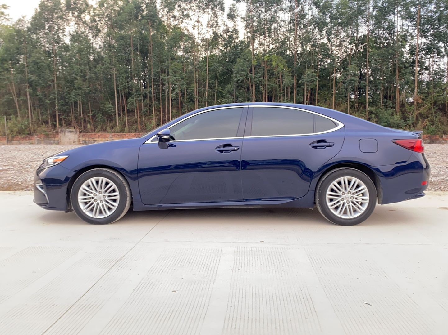 雷克萨斯ES 2015款 200 精英版