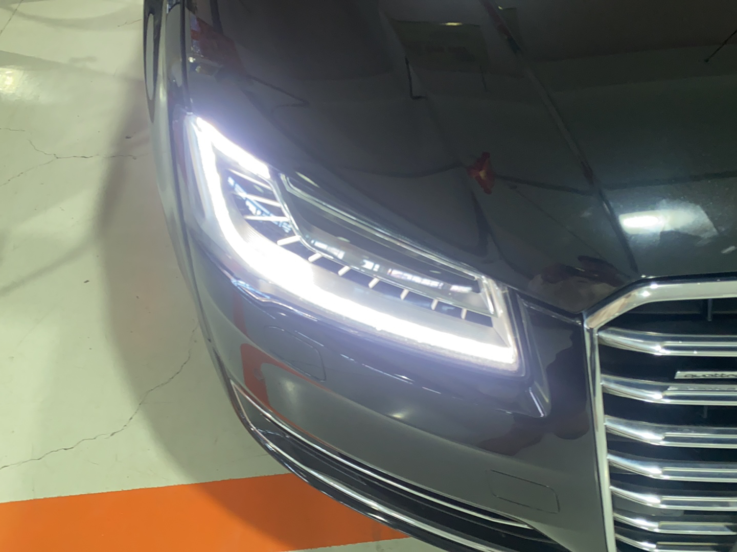 奥迪A8L 2014款 A8L 45 TFSI quattro豪华型(进口)