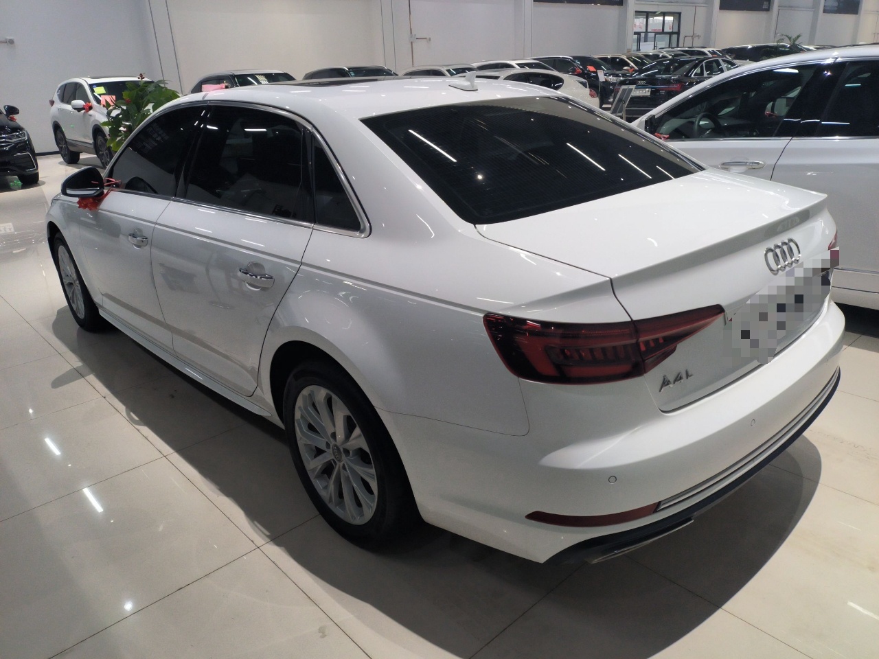 奥迪A4L 2019款 40 TFSI 进取型 国VI