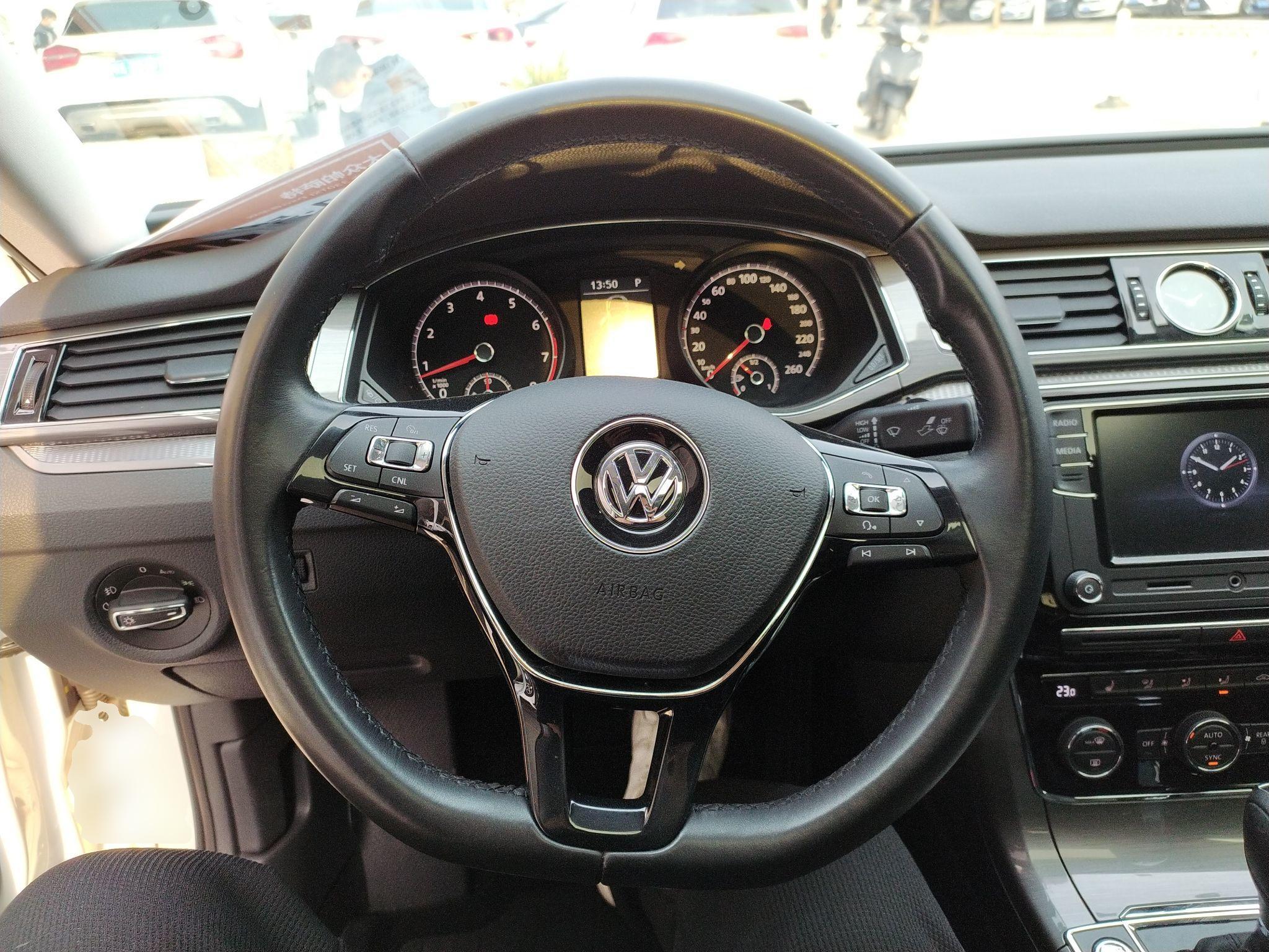 大众 帕萨特 2017款 330TSI DSG尊荣版