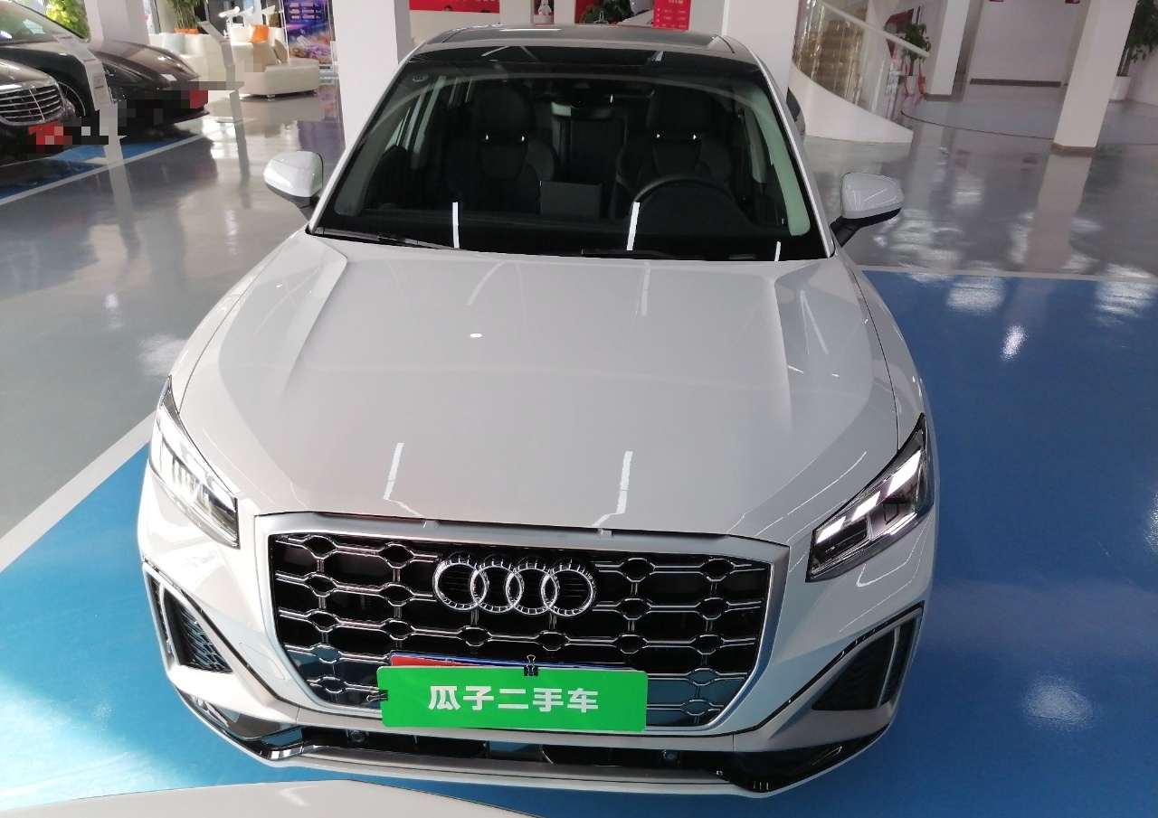 奥迪Q2L 2022款 35 TFSI 时尚动感型