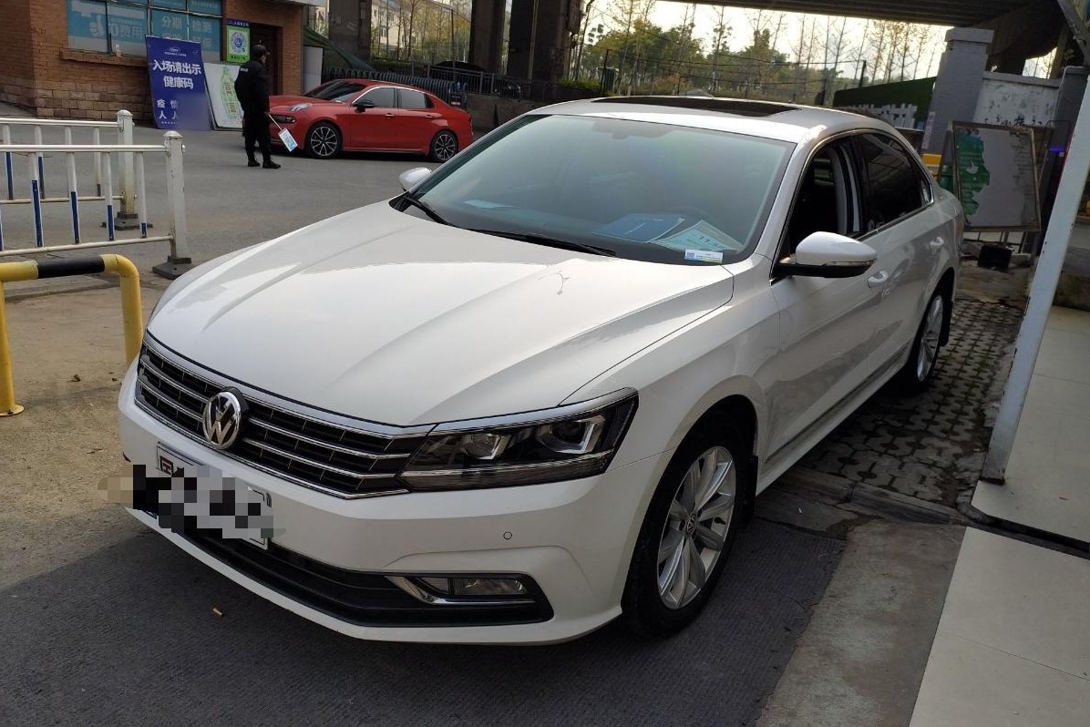 大众 帕萨特 2017款 330TSI DSG尊荣版