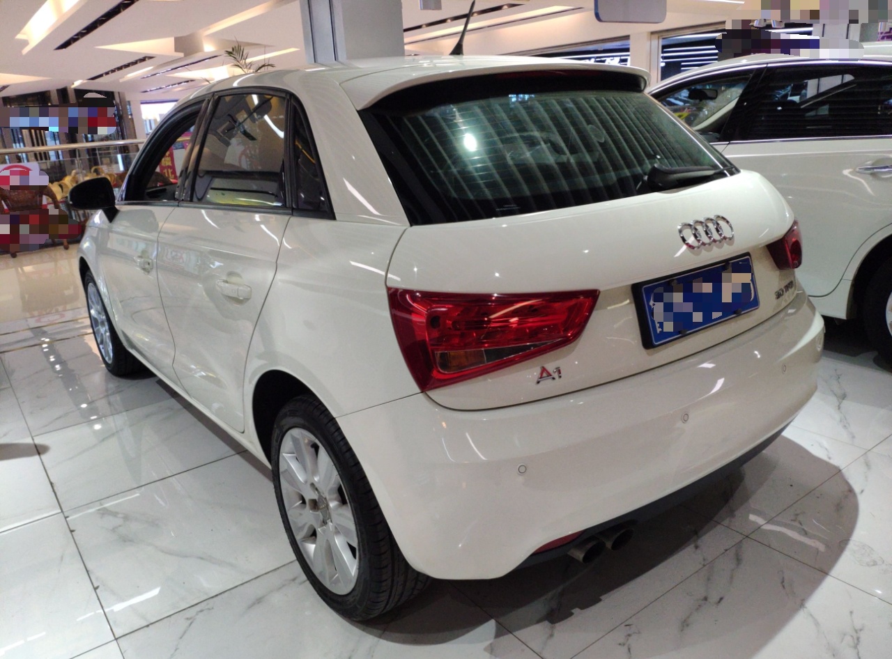 奥迪A1 2014款 30 TFSI Sportback时尚型(进口)