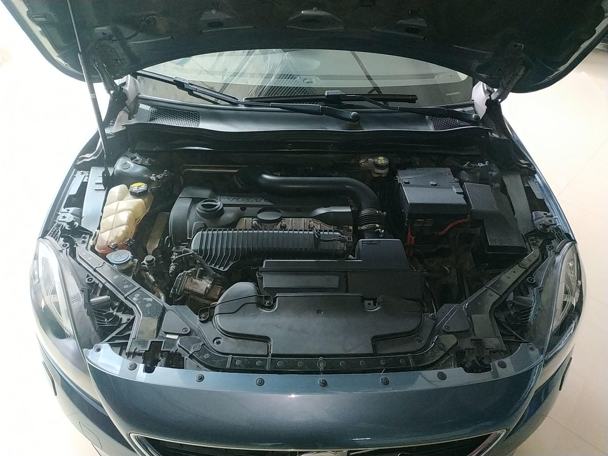 沃尔沃V40 2014款 2.0T 智雅版(进口)