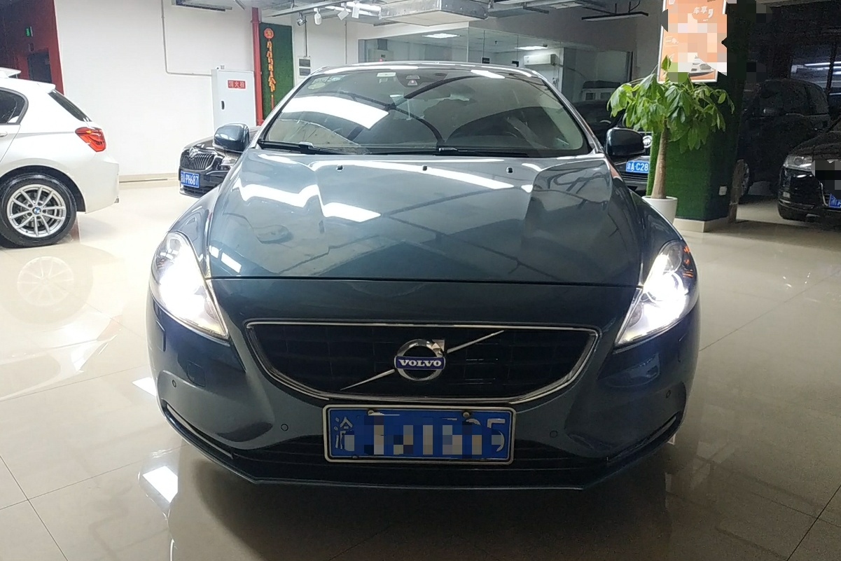 沃尔沃V40 2014款 2.0T 智雅版(进口)