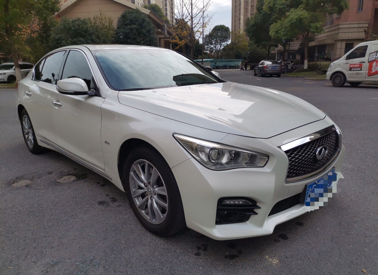 英菲尼迪Q50L 2015款 2.0T 舒适版