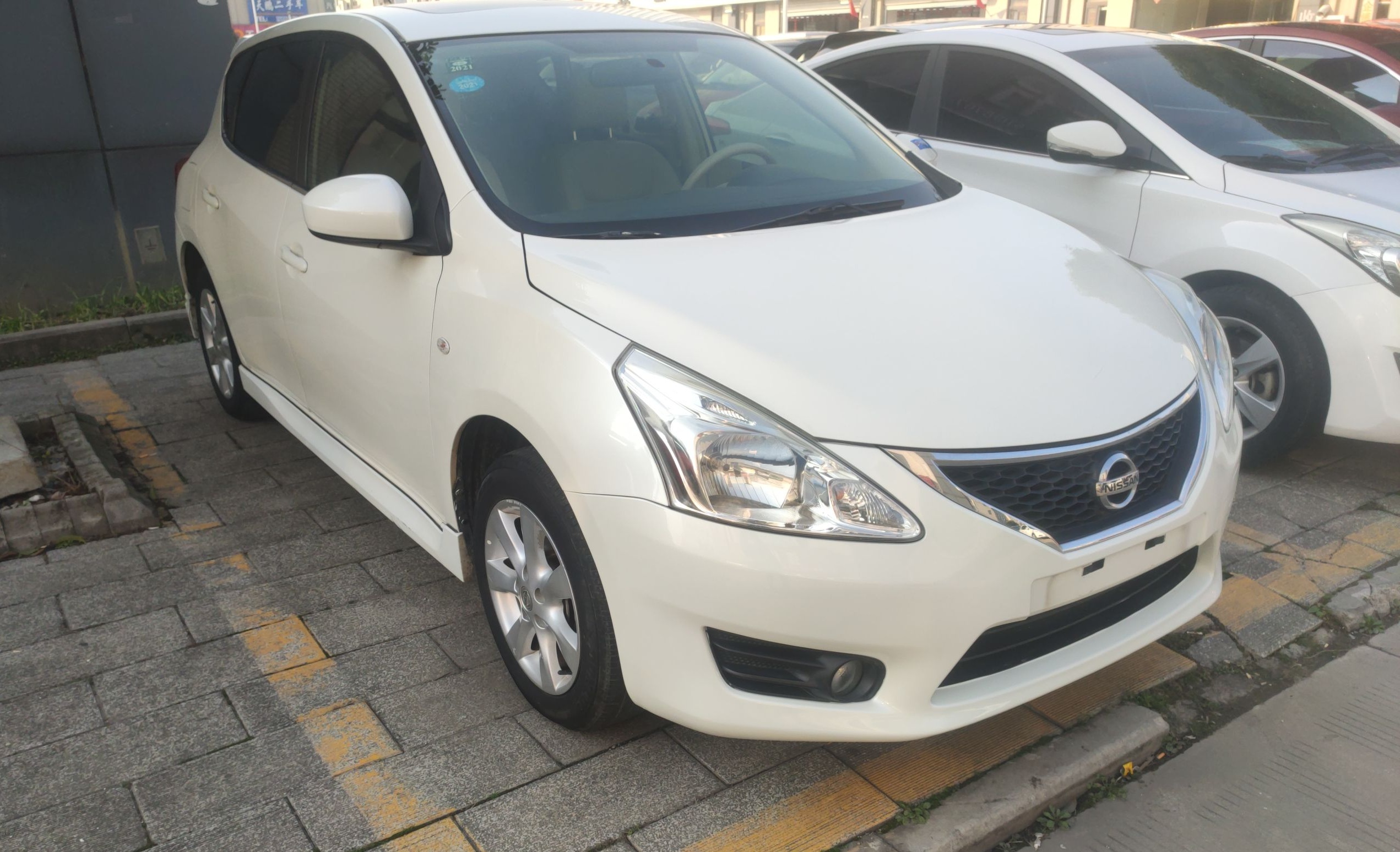 日产 骐达 2011款 1.6L CVT智能型