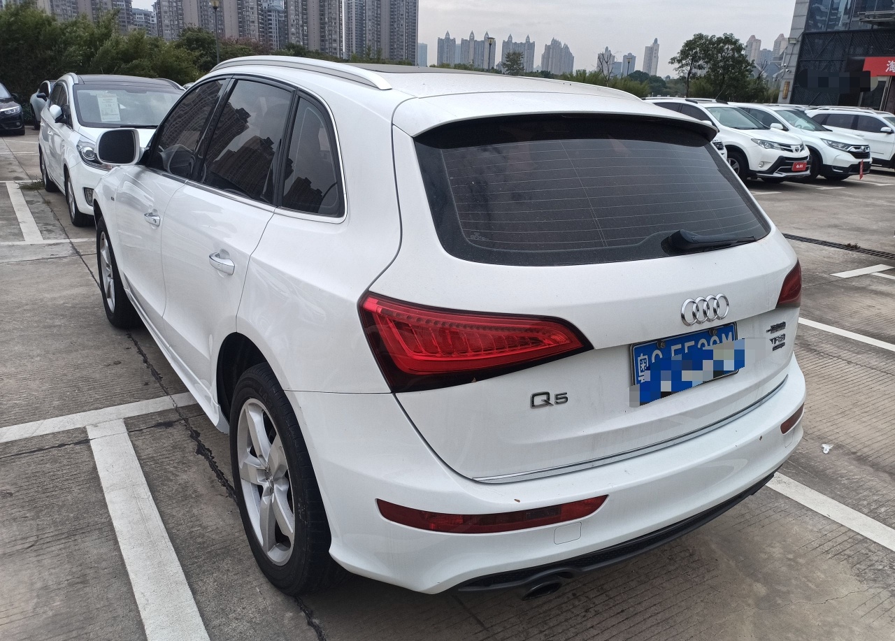 奥迪Q5 2017款 Plus 40 TFSI 进取型