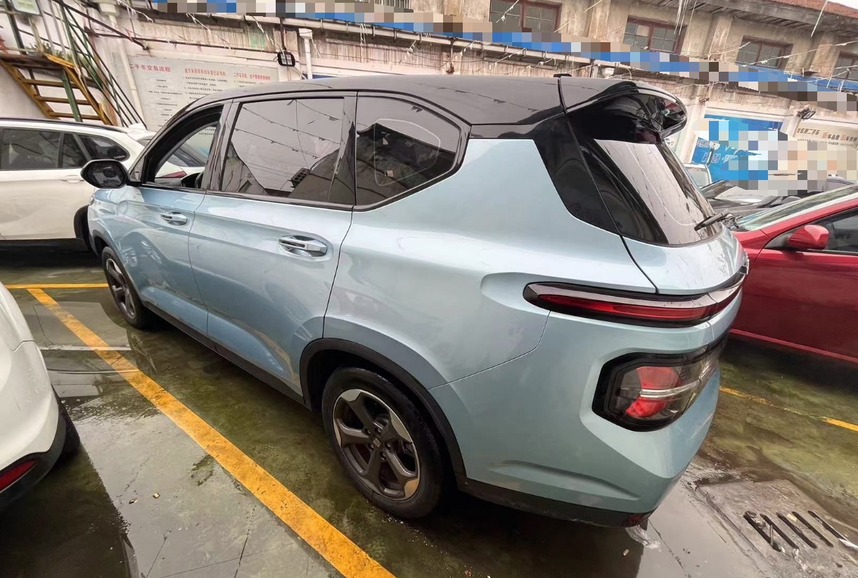 新宝骏 宝骏RM-5 2019款 1.5T CVT 24小时在线尊贵型 7座