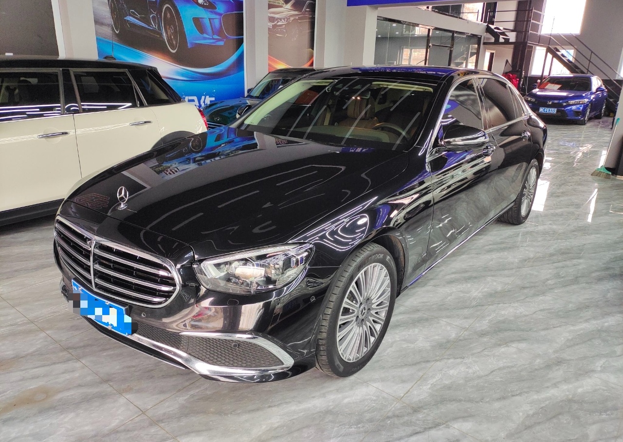 奔驰E级 2021款 E 300 L 尊贵型