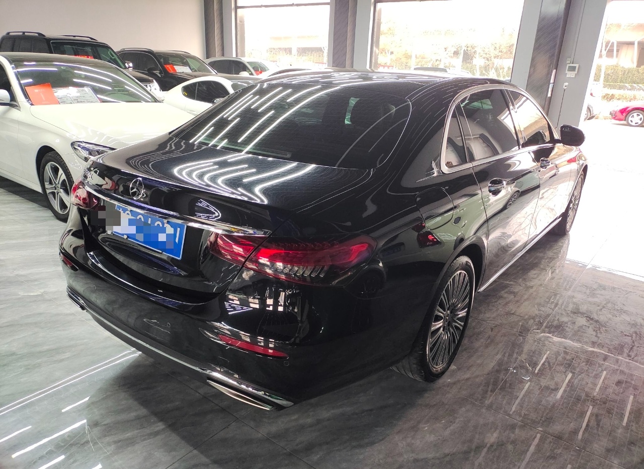 奔驰E级 2021款 E 300 L 尊贵型