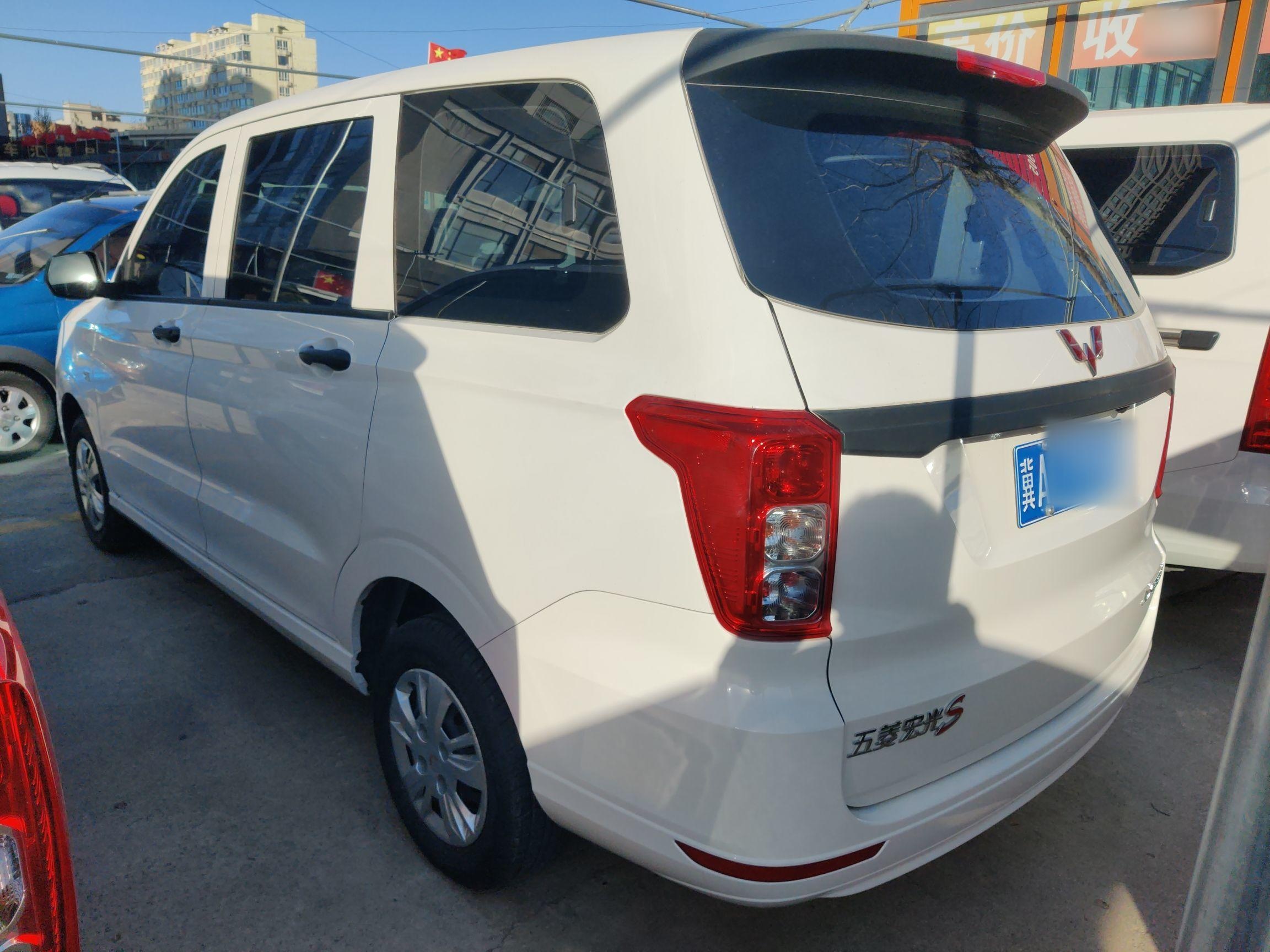 五菱汽车 五菱宏光 2019款 1.5L S基本型国VI LAR