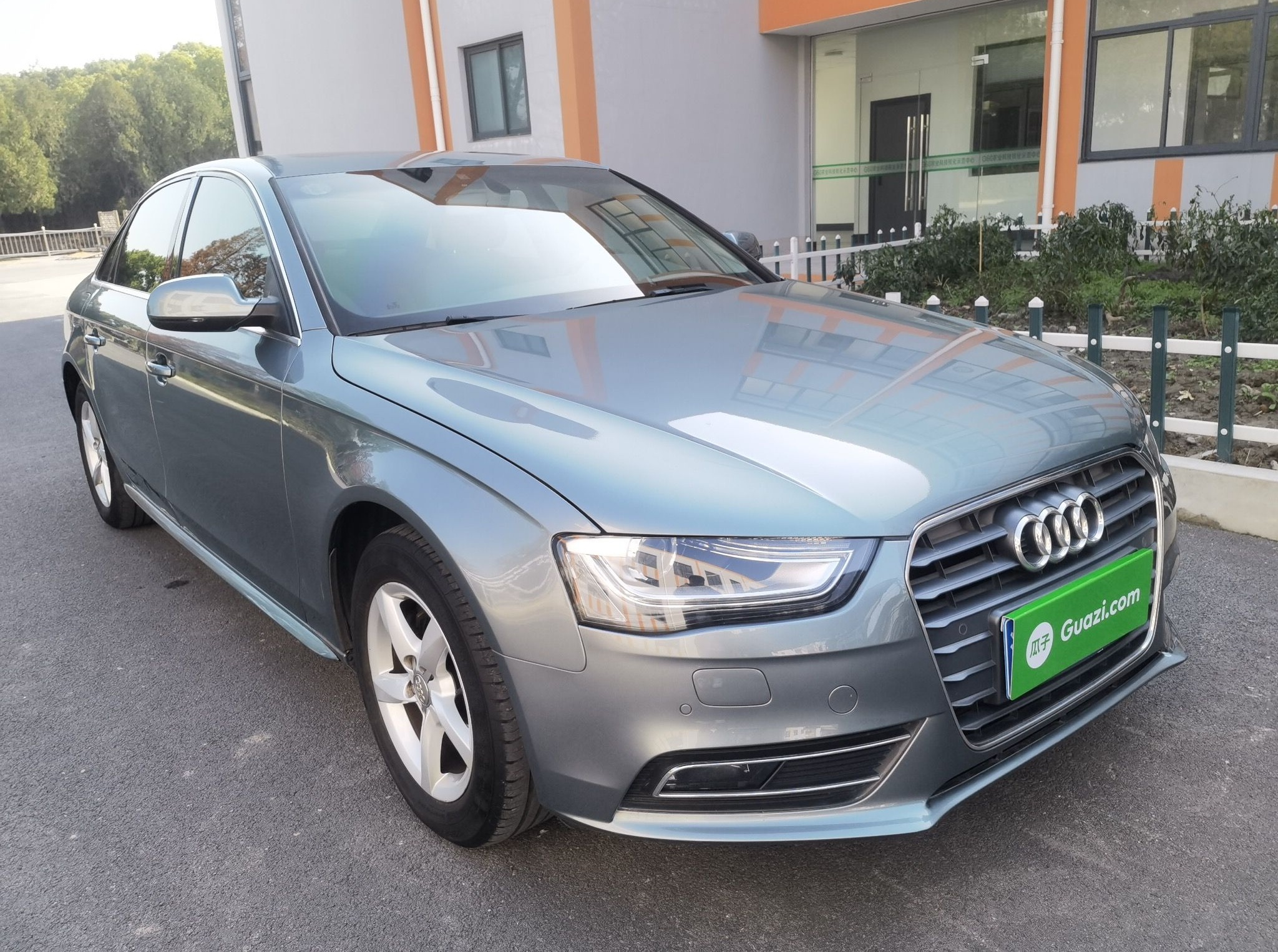 奥迪A4L 2013款 35 TFSI 自动舒适型