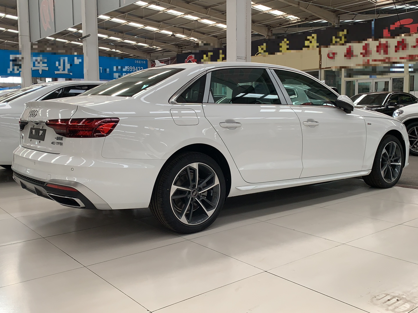 奥迪A4L 2022款 40 TFSI 时尚动感型